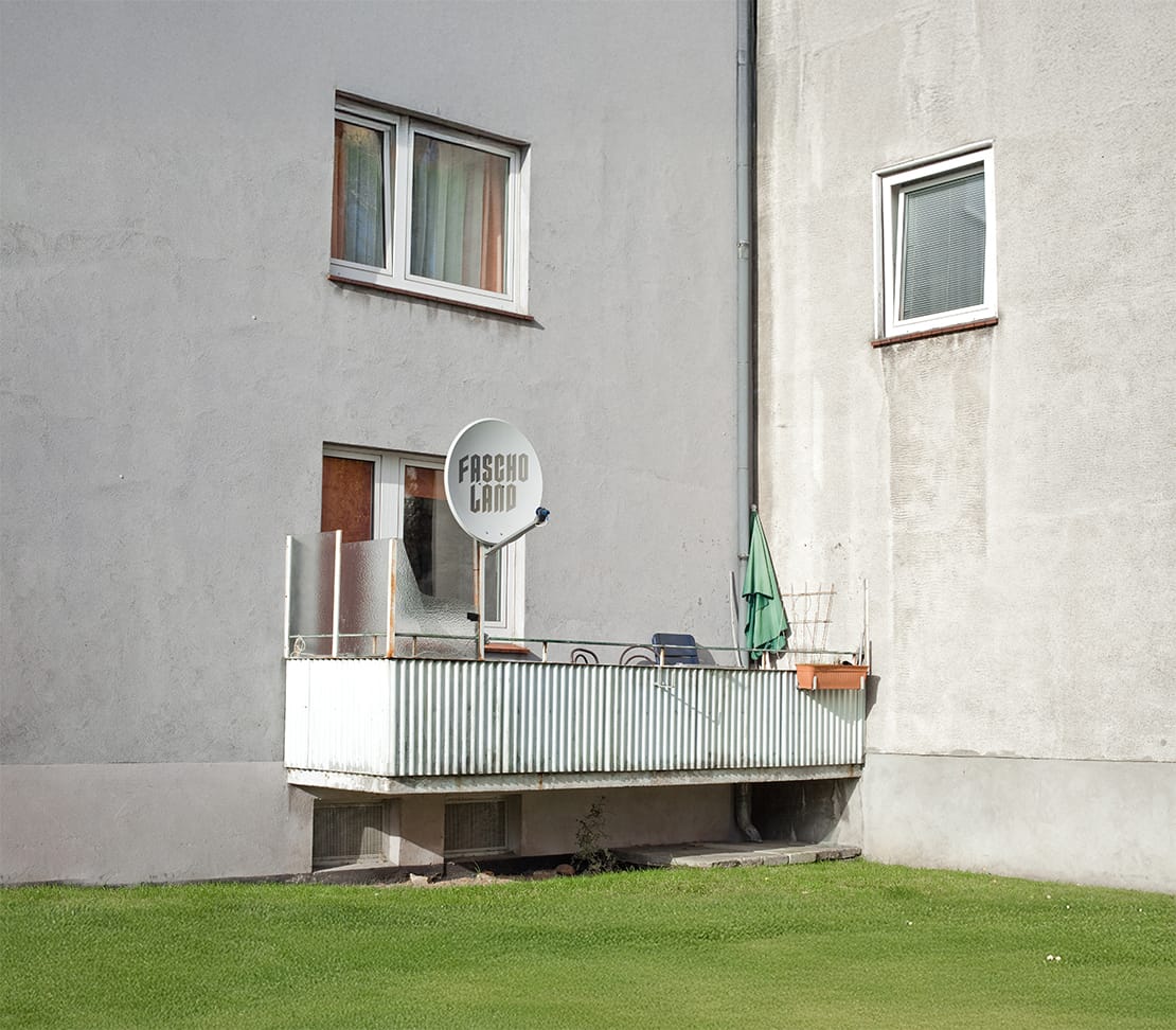 Fascholand-Canberg-Koektuerk-Balkon-Plattenbau-Musclebeaver-01
